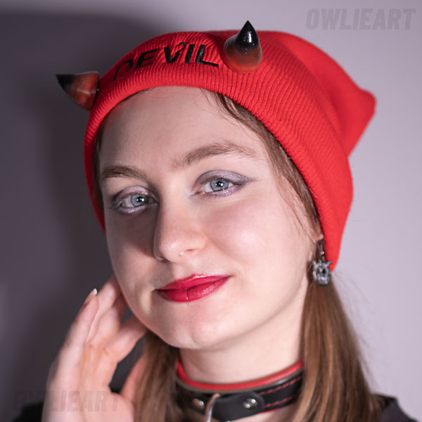 Devil horn pins// Embroidered Devil beanie - owlieart